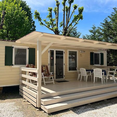 Chalet Camping River Italie Met 2 Slaapkamers Амелья Екстер'єр фото